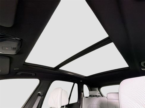 New 2026 BMW X5 xDrive50e w/ M Sport Package AWD/4WD image 21