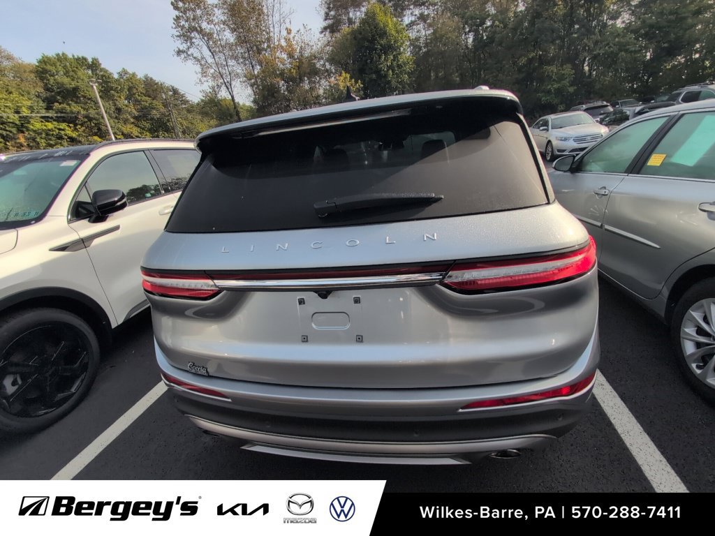 Used 2022 Lincoln Corsair AWD w/ Equipment Group 101A image 9