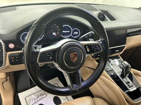 Used 2019 Porsche Cayenne AWD/4WD image 6