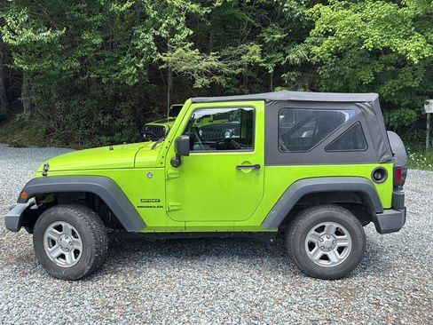Used 2013 Jeep Wrangler Sport AWD/4WD image 5