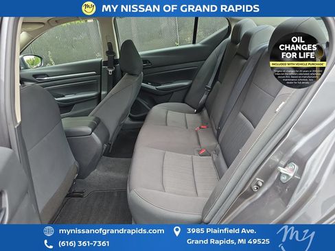 Used 2023 Nissan Altima 2.5 SV w/ SV Premium Package AWD/4WD image 28