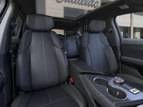 New 2025 Cadillac Optiq Luxury 1 image 16