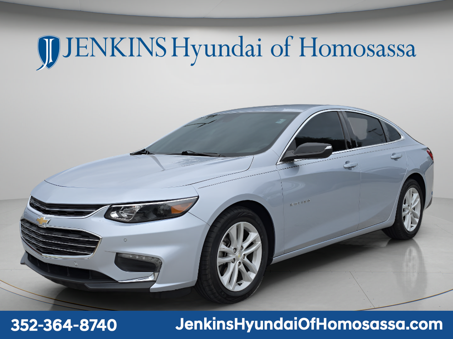 Used 2018 Chevrolet Malibu LT w/ Leather Package FWD image 10
