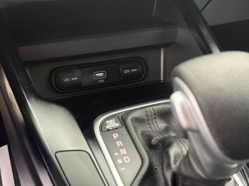 Used 2020 Kia Soul LX FWD image 24