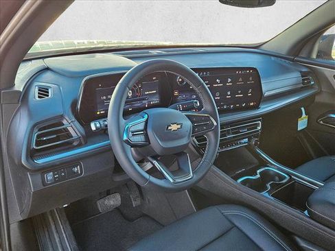 New 2026 Chevrolet Traverse LT image 3