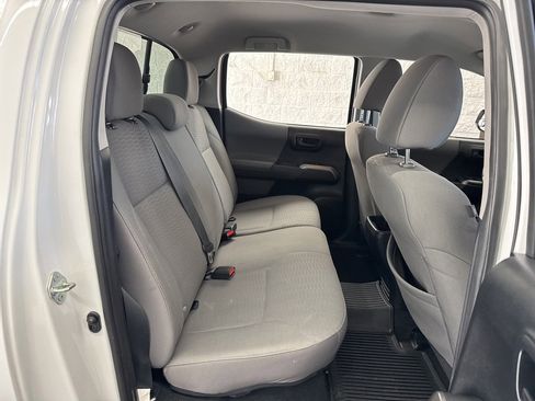 Certified 2017 Toyota Tacoma SR5 image 42