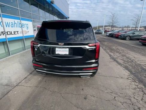Certified 2023 Cadillac XT6 Luxury image 7