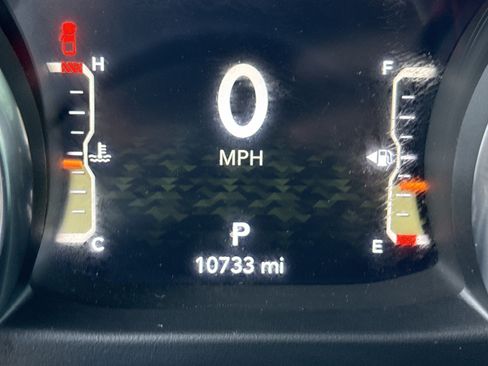 Used 2023 Jeep Gladiator Rubicon w/ LED Lighting Group AWD/4WD image 17