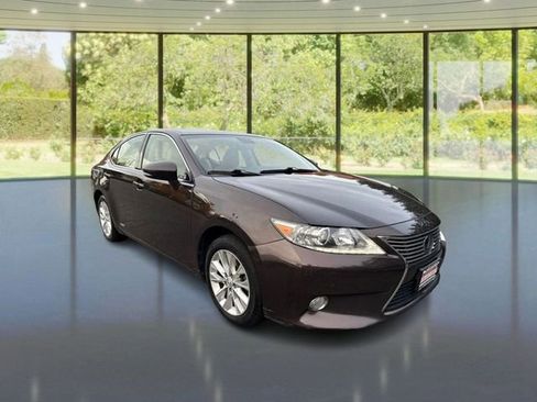 Used 2013 Lexus ES 300h w/ Luxury Pkg image 3