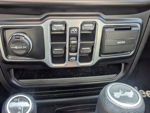 Used 2020 Jeep Wrangler Unlimited Sport S image 23