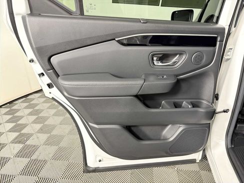 Used 2025 Honda Pilot EX-L image 21
