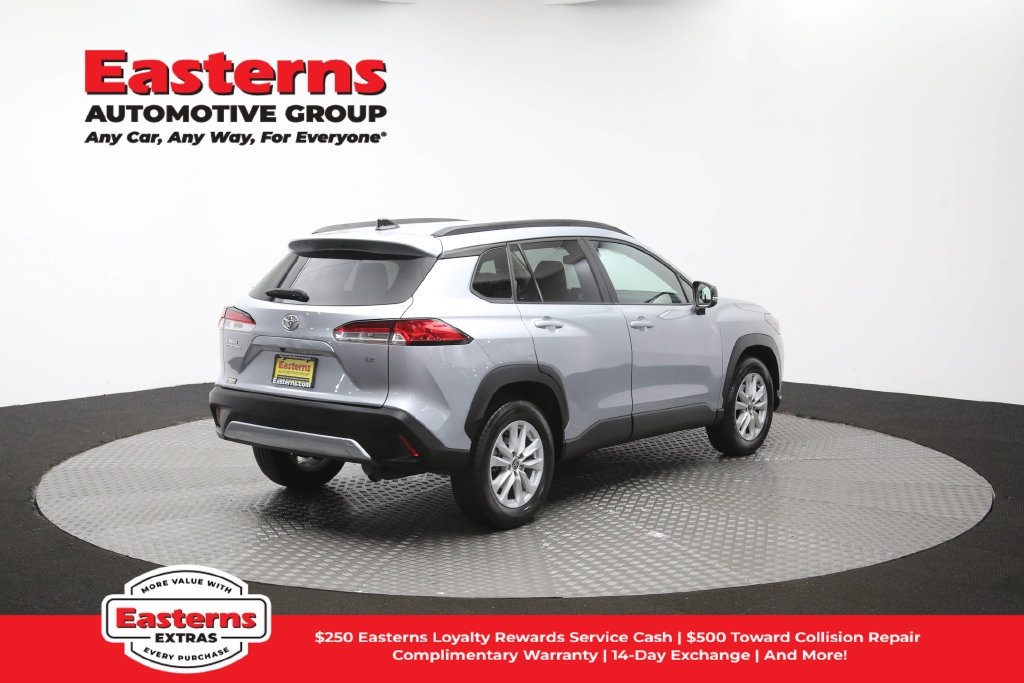 Used 2025 Toyota Corolla Cross LE FWD image 40