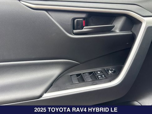 Used 2025 Toyota RAV4 LE AWD/4WD image 12