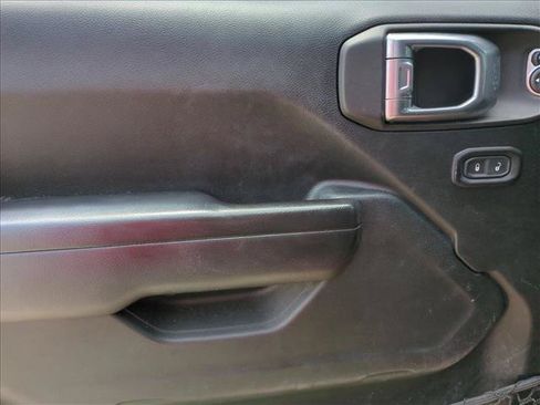 Used 2021 Jeep Gladiator Sport AWD/4WD image 11