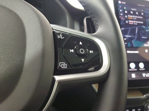 Certified 2026 Volvo XC60 B5 Core AWD/4WD image 28