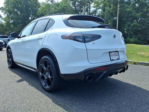 Used 2024 Alfa Romeo Stelvio Veloce AWD/4WD image 22