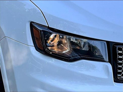 Used 2020 Jeep Grand Cherokee Altitude AWD/4WD image 31