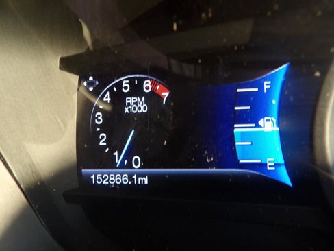 Used 2016 Ford Fusion SE w/ Equipment Group 202A AWD/4WD image 32