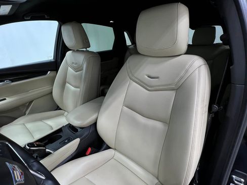 Used 2019 Cadillac XT5 FWD image 13