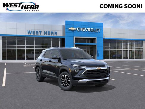 Used 2026 Chevrolet TrailBlazer LT w/ LT Cold Weather Package AWD/4WD image 1