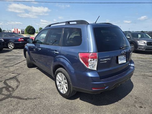 Used 2011 Subaru Forester 2.5X Premium AWD/4WD image 4
