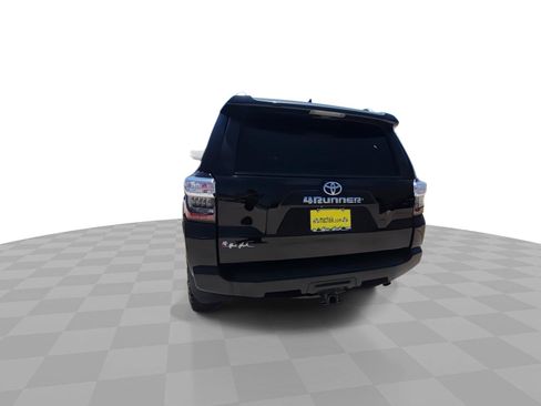 Used 2015 Toyota 4Runner SR5 RWD image 7
