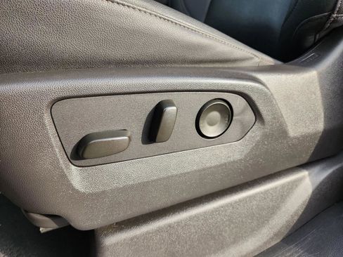 Used 2024 GMC Sierra 1500 SLT image 15