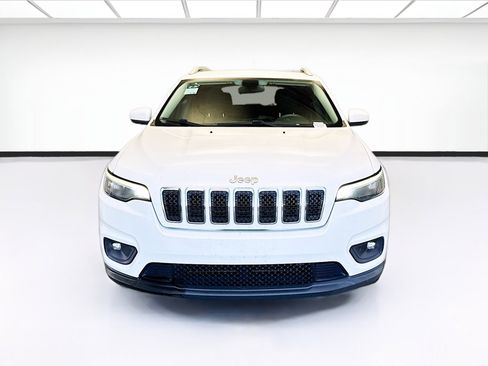 Used 2019 Jeep Cherokee Latitude w/ Popular Appearance Group image 2