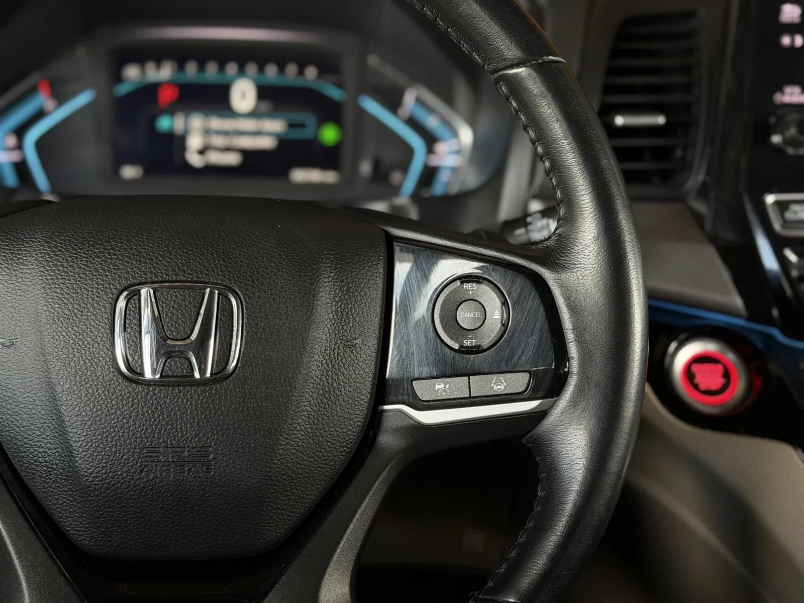 Used 2024 Honda Odyssey Touring image 25