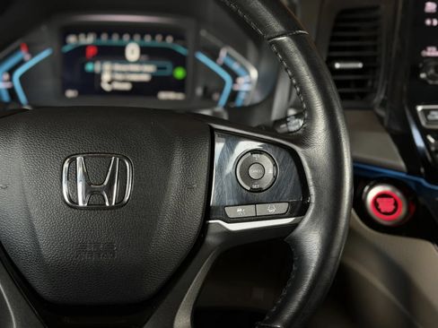 Used 2024 Honda Odyssey Touring image 25