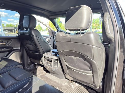 Used 2019 RAM 1500 Limited AWD/4WD image 17