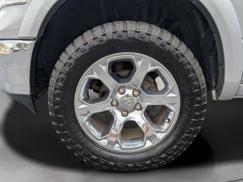 Used 2017 RAM 1500 Laramie w/ Convenience Group image 9