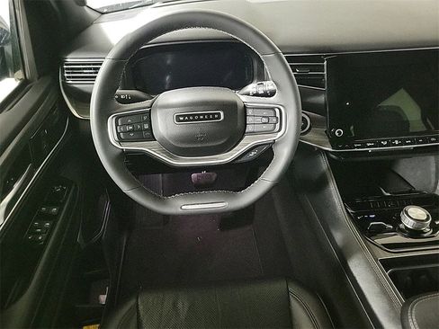 Used 2024 Jeep Wagoneer Series III image 20