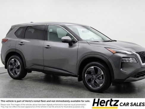 Used 2025 Nissan Rogue SV image 1