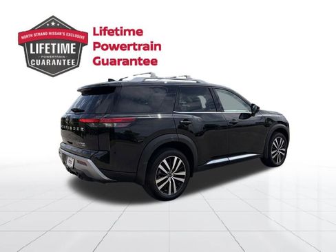 Certified 2025 Nissan Pathfinder Platinum w/ Cargo Package AWD/4WD image 7