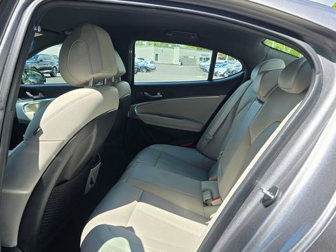 Used 2023 Genesis G70 2.0T AWD/4WD image 16