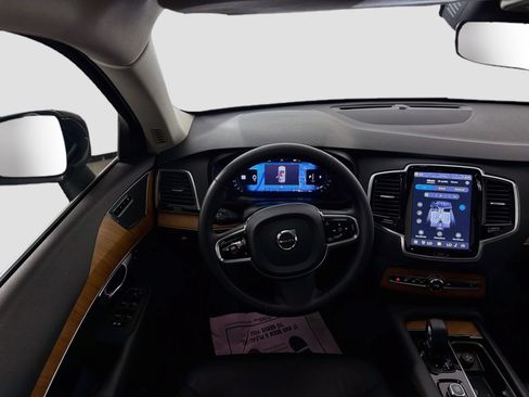 Certified 2024 Volvo XC90 B5 Plus w/ Protection Package Premier AWD/4WD image 24