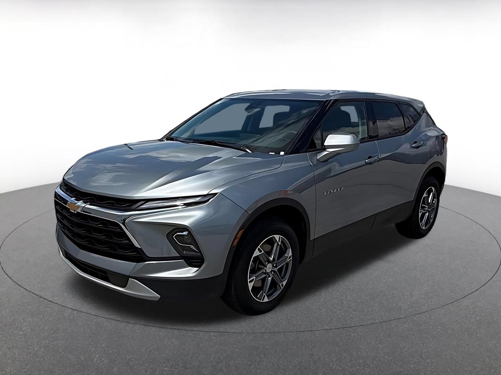 Used 2025 Chevrolet Blazer LT FWD image 8