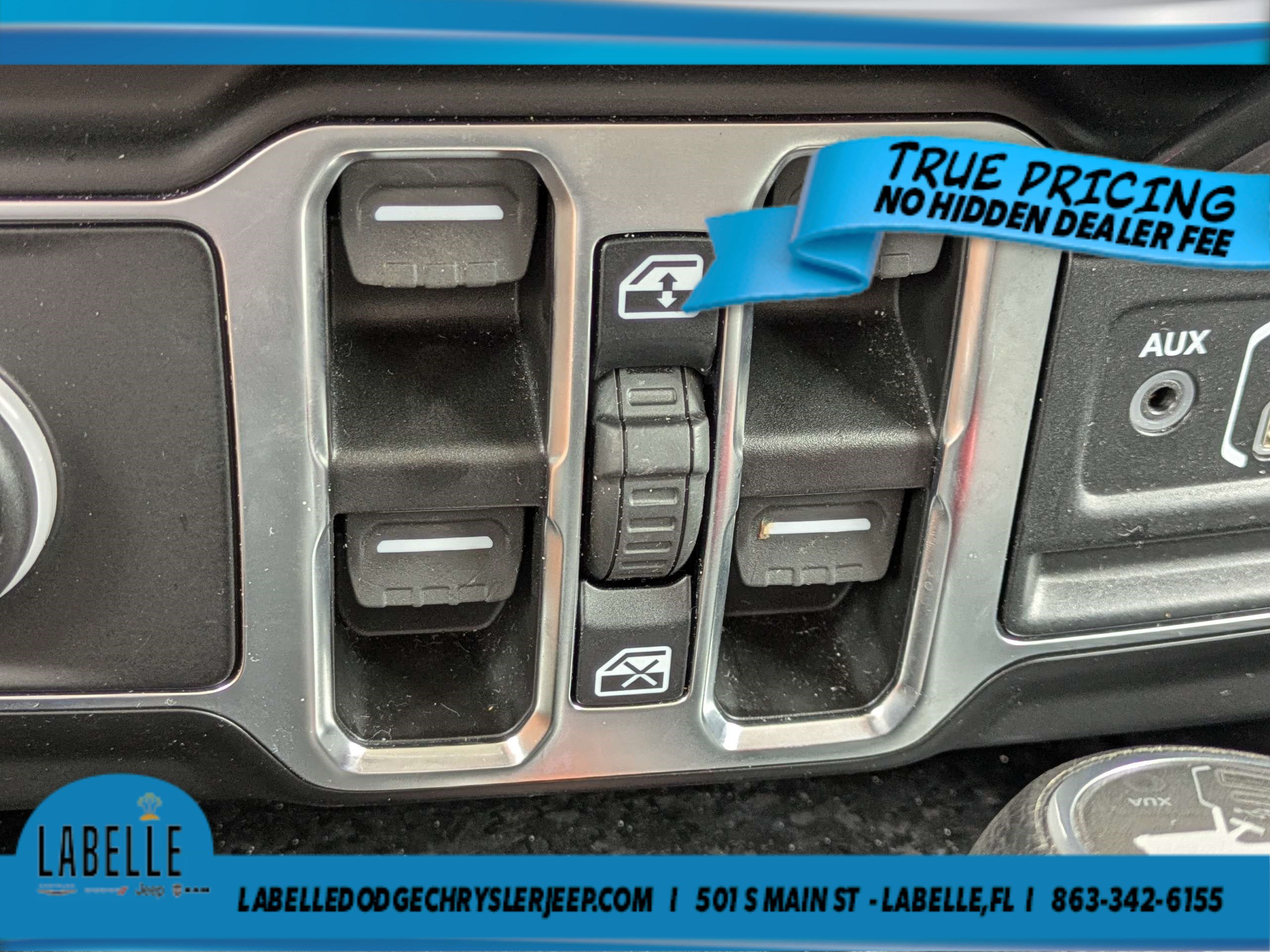 Used 2026 Jeep Wrangler Unlimited Sahara AWD/4WD image 26