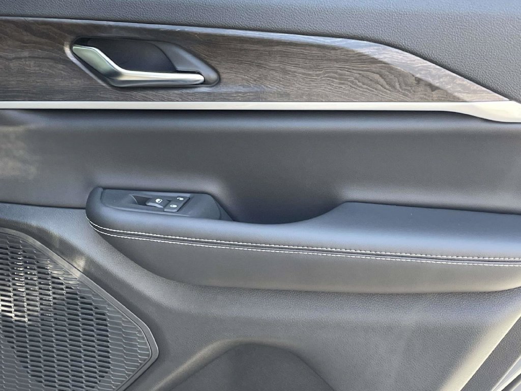New 2027 Jeep Grand Cherokee Altitude AWD/4WD image 19