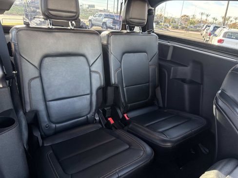 Used 2023 Ford Bronco Badlands image 26