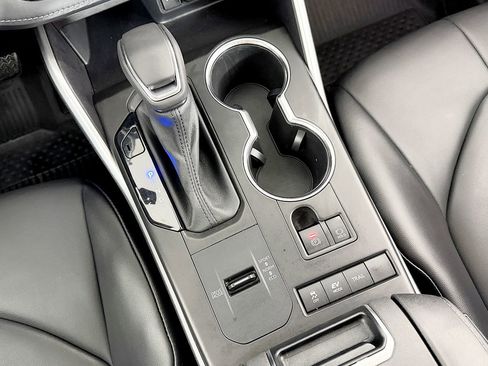 Used 2021 Toyota Highlander XLE image 65