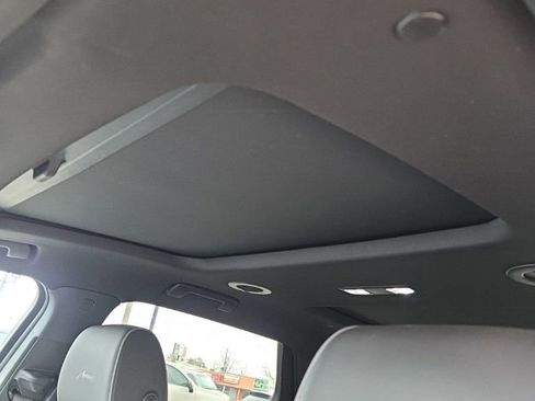 Used 2023 Buick Enclave Avenir image 13