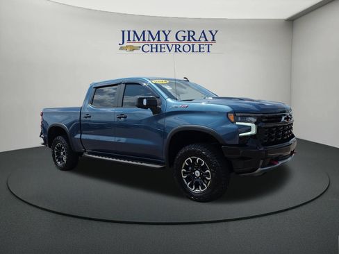 Used 2024 Chevrolet Silverado 1500 ZR2 w/ Technology Package AWD/4WD image 7