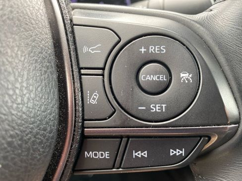 Used 2021 Toyota Camry SE w/ Convenience Package FWD image 24