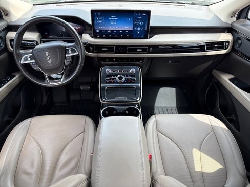 Used 2021 Lincoln Nautilus Reserve image 12