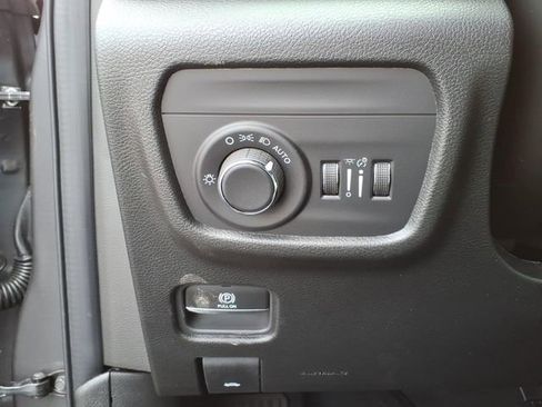 New 2026 Jeep Grand Cherokee Altitude AWD/4WD image 16