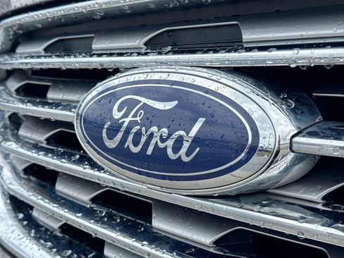 Used 2020 Ford Edge SEL image 10