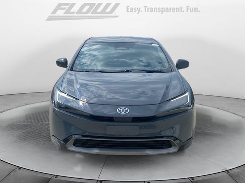 Used 2025 Toyota Prius Limited FWD image 3