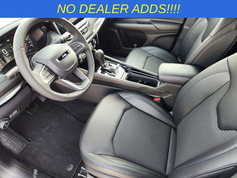 New 2026 Jeep Compass Latitude image 12